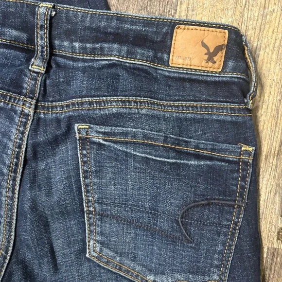 American Eagle Super Stretch Dark Blue skinny jeans/jeggings size 2 long euc - Picture 6 of 6